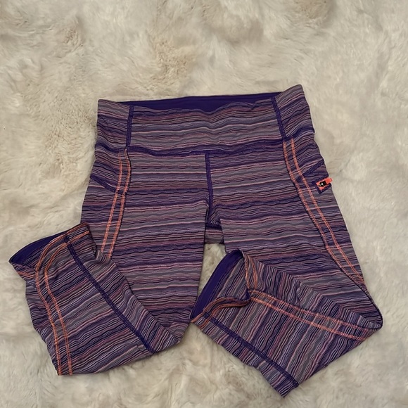 Lululemon Cropped Legging - Picture 3 of 8